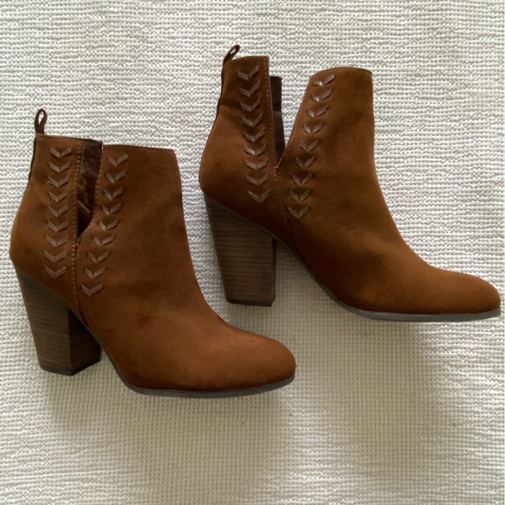 Brown ankle boots